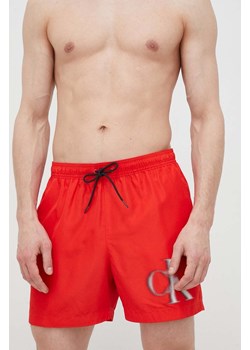 Calvin Klein szorty kąpielowe kolor czerwony ze sklepu ANSWEAR.com w kategorii Kąpielówki - zdjęcie 149462883
