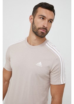 adidas t-shirt bawełniany kolor beżowy wzorzysty ze sklepu ANSWEAR.com w kategorii T-shirty męskie - zdjęcie 149481021