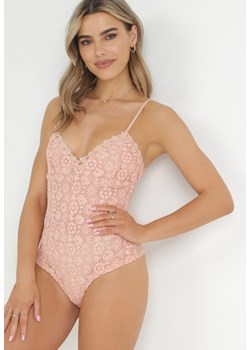 Różowe Body Koronkowe Rhenelle ze sklepu Born2be Odzież w kategorii Body damskie - zdjęcie 149512911