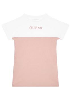 Guess T-Shirt K0YK25 K8HM0 Różowy Regular Fit ze sklepu MODIVO w kategorii Bluzki dziewczęce - zdjęcie 149538910