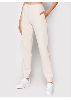 Emporio Armani Underwear Spodnie dresowe 164274 1A256 01212 Różowy Regular Fit ze sklepu MODIVO w kategorii Spodnie damskie - zdjęcie 149925181