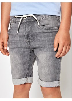 Pepe Jeans Szorty jeansowe GYMDIGO Joe PB800646 Szary Regular Fit ze sklepu MODIVO w kategorii Spodenki chłopięce - zdjęcie 150314191