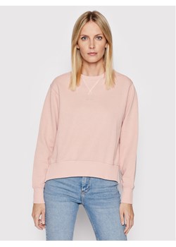 Guess Bluza W2GQ30 KB4N1 Różowy Relaxed Fit ze sklepu MODIVO w kategorii Bluzy damskie - zdjęcie 150330120