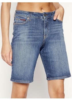 Tommy Jeans Szorty jeansowe Mid Rise Denim Bermuda DW0DW08214 Granatowy Regular Fit ze sklepu MODIVO w kategorii Szorty - zdjęcie 150348580