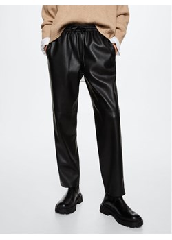 Mango Spodnie z imitacji skóry Apple 37035129 Czarny Jogger Fit ze sklepu MODIVO w kategorii Spodnie damskie - zdjęcie 150459723