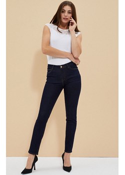 Spodnie damskie jeansowe w kolorze ciemnoniebieskim, Kolor granatowy, Rozmiar S, Moodo ze sklepu Primodo w kategorii Jeansy damskie - zdjęcie 150589950