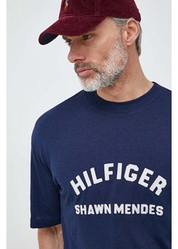 Tommy Hilfiger t-shirt x Shawn Mendes męski kolor granatowy z nadrukiem ze sklepu ANSWEAR.com w kategorii T-shirty męskie - zdjęcie 150692141
