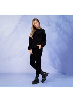 Damska bluza nierozpinana bez kaptura OUTHORN OTHAW22TSWSF076 ze sklepu Sportstylestory.com w kategorii Bluzy damskie - zdjęcie 150752493