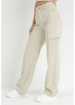 Beżowe Jeansy Cargo z Kieszeniami Islee ze sklepu Born2be Odzież w kategorii Spodnie damskie - zdjęcie 150857803
