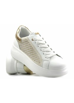 Białe sneakersy damskie na platformie - INBLU IN001297 ze sklepu ulubioneobuwie w kategorii Buty sportowe damskie - zdjęcie 150883414