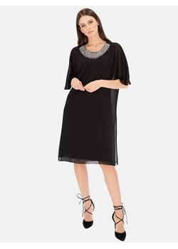Czarna sukienka z ozdobnym dekoltem Potis & Verso Agat ze sklepu Eye For Fashion w kategorii Sukienki - zdjęcie 150886070