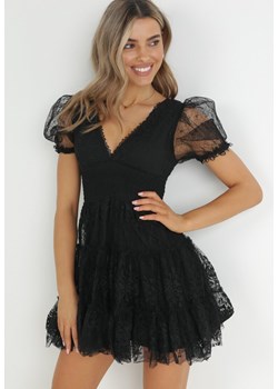 Czarna Sukienka Mini z Krótkim Transparentnym Rękawem i Dekoracyjną Siateczką Cataleah ze sklepu Born2be Odzież w kategorii Sukienki - zdjęcie 150903590