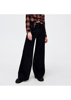 Cropp - Czarne jeansy wide leg - Czarny ze sklepu Cropp w kategorii Jeansy damskie - zdjęcie 151014572