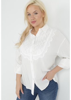 Biała Koszula Zapinana z Koronką Melayna ze sklepu Born2be Odzież w kategorii Koszule damskie - zdjęcie 151050113