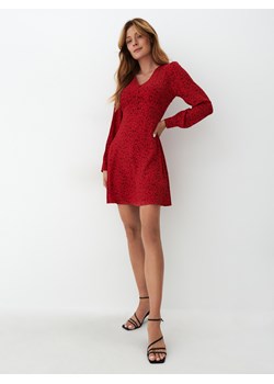 Mohito - Czerwona sukienka mini z wiskozy - Czerwony ze sklepu Mohito w kategorii Sukienki - zdjęcie 151068393