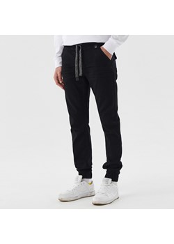 Cropp - Czarne jeansowe joggery - czarny ze sklepu Cropp w kategorii Jeansy męskie - zdjęcie 151105531