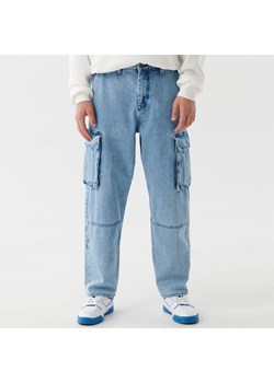 Cropp - Jeansy z kieszeniami cargo - Niebieski ze sklepu Cropp w kategorii Jeansy męskie - zdjęcie 151105534