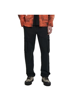 Cropp - Czarne spodnie straight cargo - czarny ze sklepu Cropp w kategorii Spodnie męskie - zdjęcie 151126690