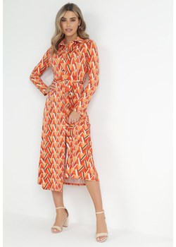 Pomarańczowa Sukienka Maxi z Wiązanym Paskiem i Geometrycznym Wzorem Annalea ze sklepu Born2be Odzież w kategorii Sukienki - zdjęcie 151810844