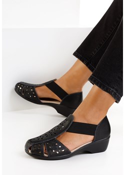 Czarne sandały na niskim słupku Melona ze sklepu Zapatos w kategorii Sandały damskie - zdjęcie 151814840