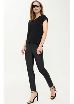 Dopasowane woskowane spodnie damskie w kolorze czarnym R-MILAN, Kolor czarny, Rozmiar 28-30, Volcano ze sklepu Primodo w kategorii Spodnie damskie - zdjęcie 151920874