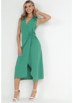 Zielona Kopertowa Sukienka Midi z Kołnierzykiem i Wiązaniem Livara ze sklepu Born2be Odzież w kategorii Sukienki - zdjęcie 151932173