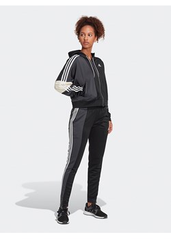 Dresy Adidas - znajdź wymarzone produkty na sezon lato 2023