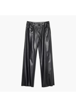 Cropp - Spodnie z imitacji skóry z wysokim stanem - Czarny ze sklepu Cropp w kategorii Spodnie damskie - zdjęcie 152225621