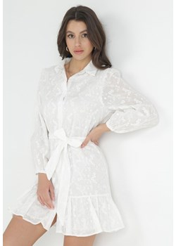 Biała Bawełniana Sukienka Koszulowa Wiązana w Pasie Zdobiona Haftem Sealne ze sklepu Born2be Odzież w kategorii Sukienki - zdjęcie 152281921