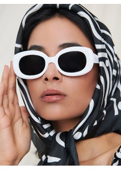 Sinsay - Okulary przeciwsłoneczne - Biały ze sklepu Sinsay w kategorii Okulary przeciwsłoneczne damskie - zdjęcie 152328902