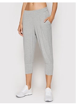 Hanro Spodnie dresowe Yoga 8389 Szary Regular Fit ze sklepu MODIVO w kategorii Spodnie damskie - zdjęcie 152498494