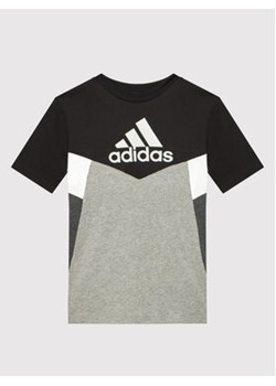 adidas T-Shirt Colorblock HA4025 Czarny Regular Fit ze sklepu MODIVO w kategorii T-shirty chłopięce - zdjęcie 152508370