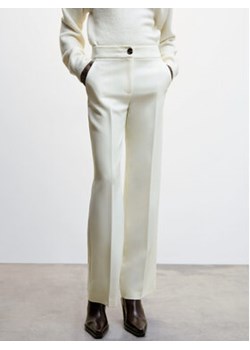 Mango Spodnie materiałowe Simon 47010150 Écru Regular Fit ze sklepu MODIVO w kategorii Spodnie damskie - zdjęcie 152511120