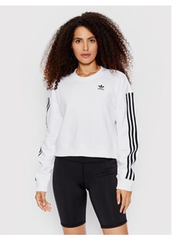 adidas Bluza adicolor Classics HN8317 Biały Loose Fit ze sklepu MODIVO w kategorii Bluzy damskie - zdjęcie 152514000