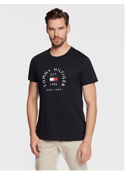 Tommy Hilfiger T-Shirt Flag Arch MW0MW27909 Granatowy Slim Fit ze sklepu MODIVO w kategorii T-shirty męskie - zdjęcie 152539624