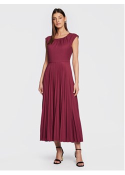Closet London Sukienka koktajlowa D8284 Fioletowy Regular Fit ze sklepu MODIVO w kategorii Sukienki - zdjęcie 152554511
