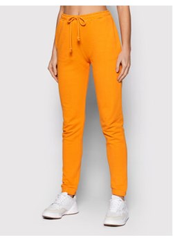 NA-KD Spodnie dresowe 1018-007520-0261-003 Pomarańczowy Regular Fit ze sklepu MODIVO w kategorii Spodnie damskie - zdjęcie 152592981