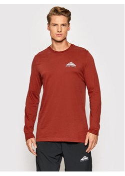 Nike Longsleeve Trail CZ9821 Bordowy Standard Fit ze sklepu MODIVO w kategorii T-shirty męskie - zdjęcie 152615391