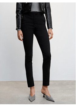 Mango Spodnie materiałowe Cola 47050027 Czarny Skinny Cropped Fit ze sklepu MODIVO w kategorii Spodnie damskie - zdjęcie 152628230