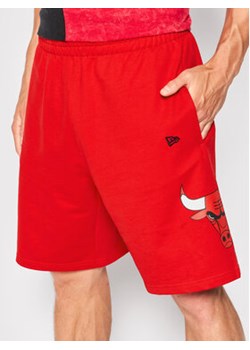 New Era Szorty sportowe Chicago Bulls Washed Team Logo 13083852 Czerwony Regular Fit ze sklepu MODIVO w kategorii Spodenki męskie - zdjęcie 152650641