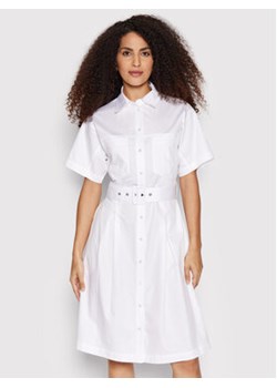 Guess Sukienka koszulowa Selene W2GK84 WDXM0 Biały Regular Fit ze sklepu MODIVO w kategorii Sukienki - zdjęcie 152658934