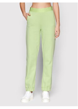 JOOP! Spodnie dresowe JW221JE104 30030146 Zielony Regular Fit ze sklepu MODIVO w kategorii Spodnie damskie - zdjęcie 152665383