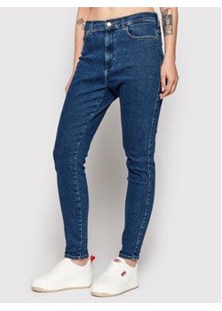 Wrangler Jeansy Body Bespoke W27HTX317 Granatowy Skinny Fit ze sklepu MODIVO w kategorii Jeansy damskie - zdjęcie 152668234