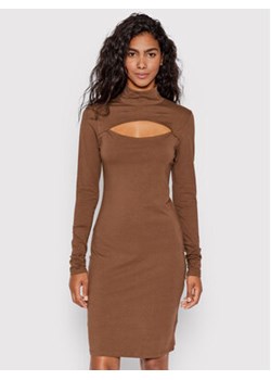 Urban Classics Sukienka codzienna Cut-Out Turtleneck TB4748 Brązowy Slim Fit ze sklepu MODIVO w kategorii Sukienki - zdjęcie 152676204