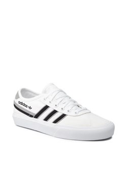 adidas Buty Delpala FY7467 Biały ze sklepu MODIVO w kategorii Trampki męskie - zdjęcie 152686252