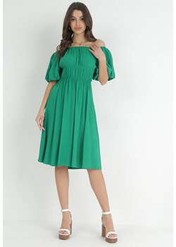 Zielona Rozkloszowana Sukienka Hiszpanka z Gumką w Pasie z Wiskozowej Tkaniny Lussire ze sklepu Born2be Odzież w kategorii Sukienki - zdjęcie 152695253