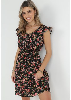 Czarna Sukienka z Gumką w Pasie z Wiskozy w Kwiaty Chrysa ze sklepu Born2be Odzież w kategorii Sukienki - zdjęcie 152705472