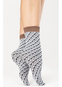 Cute knit G1136 wzorzyste skarpetki 40 den, Kolor biały-wzór, Rozmiar uniwersalny, Fiore ze sklepu Intymna w kategorii Skarpetki damskie - zdjęcie 152706702
