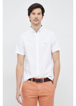 Tommy Hilfiger koszula z lnem kolor biały regular z kołnierzykiem button-down ze sklepu ANSWEAR.com w kategorii Koszule męskie - zdjęcie 152905812