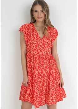 Czerwona Sukienka Mini z Wiskozy z Falbanką Przy Ramionach i na Dole Jaysing ze sklepu Born2be Odzież w kategorii Sukienki - zdjęcie 153017870